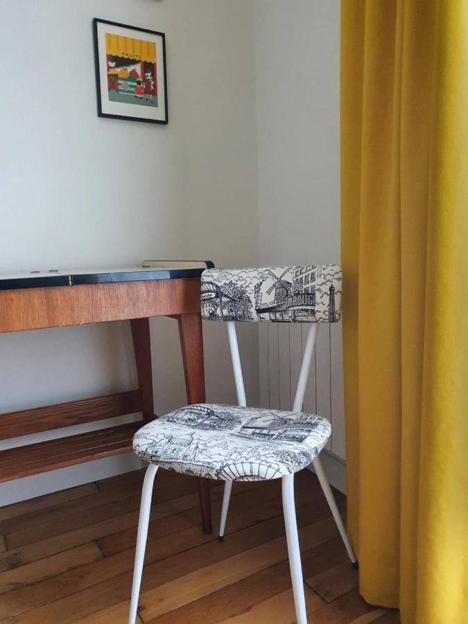 Chez Pépé Merle - D'hôte Au Coeur De Bed & Breakfast Parigi