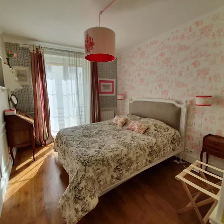 Chez Pépé Merle - D'hôtes Au Cœur De Bed & Breakfast 4*