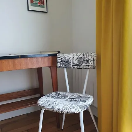 Chez Pépé Merle - D'hôtes Au Cœur De Bed & Breakfast Parigi