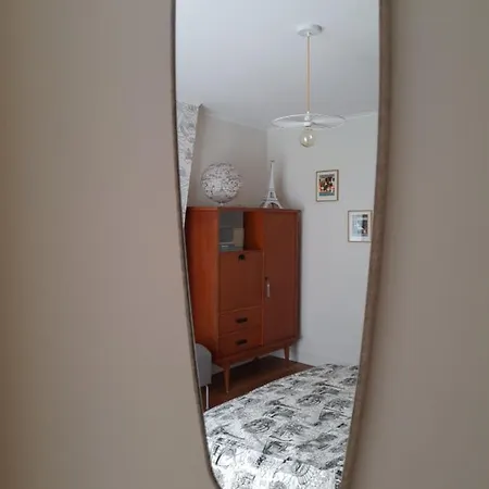 Bed & Breakfast Chez Pepe Merle - D'hotes Dans Le Quartier Du Pere Lachaise 4*