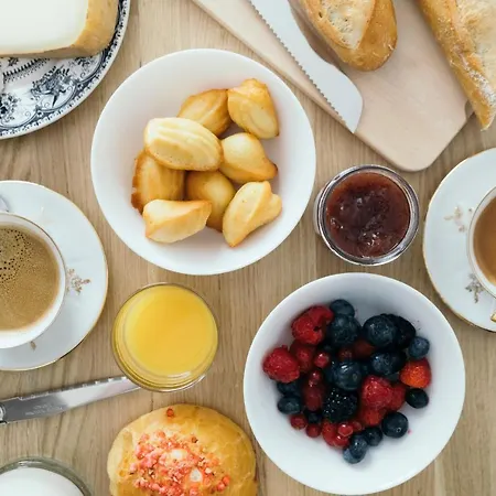 Chez Pépé Merle - D'hôtes Au Cœur De Bed & Breakfast Parigi