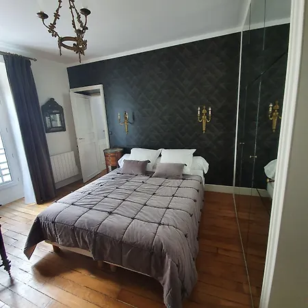 Chez Pépé Merle - D'hôtes Au Cœur De 4* Parigi