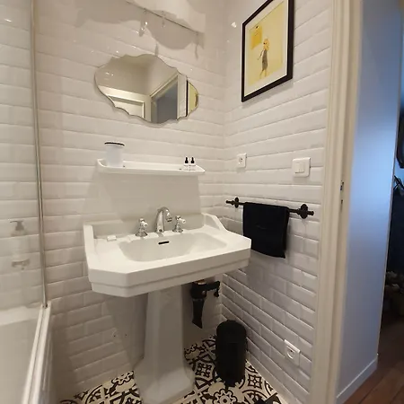 Bed & Breakfast Chez Pepe Merle - D'hotes Dans Le Quartier Du Pere Lachaise