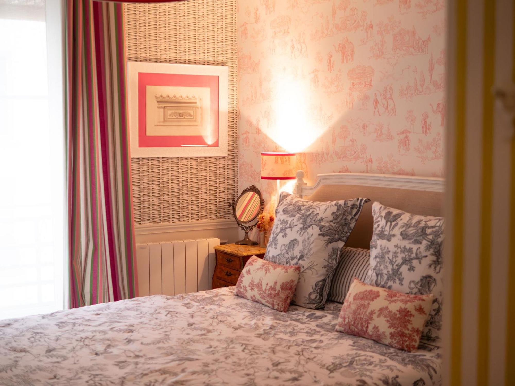 Bed & Breakfast Chez Pépé Merle - D'hôtes Au Cœur De