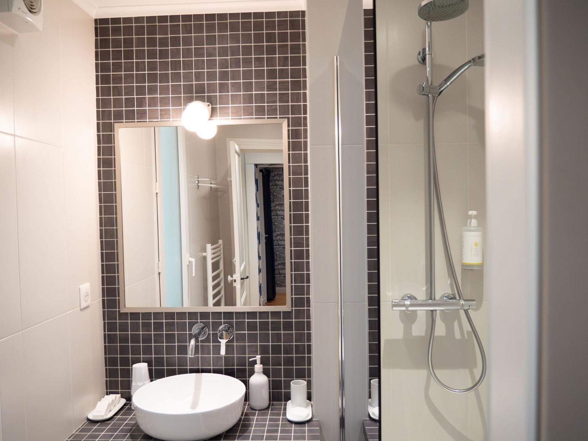 Chez Pépé Merle - D'hôtes Au Cœur De Bed & Breakfast Parigi